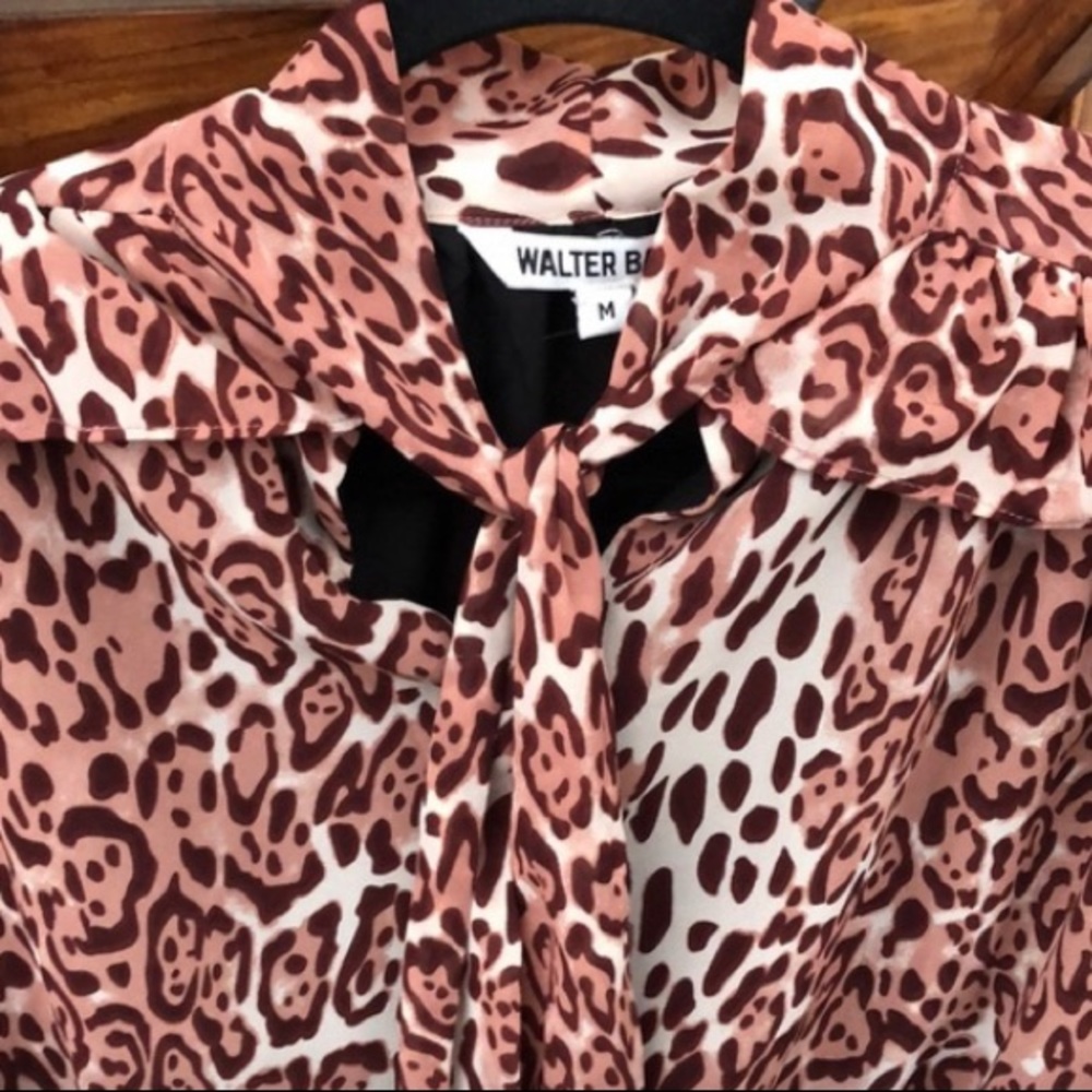 WALTER BAKER BLOUSE-Dusty rose, ruffled sleeves, Leopard-Print Top